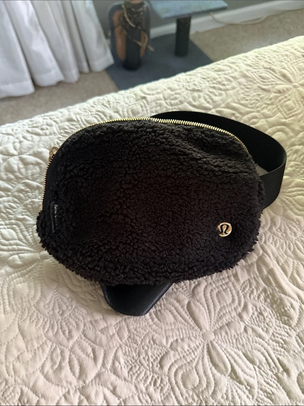 lululemon athletica Black Sherpa Crossbody Belt Bag